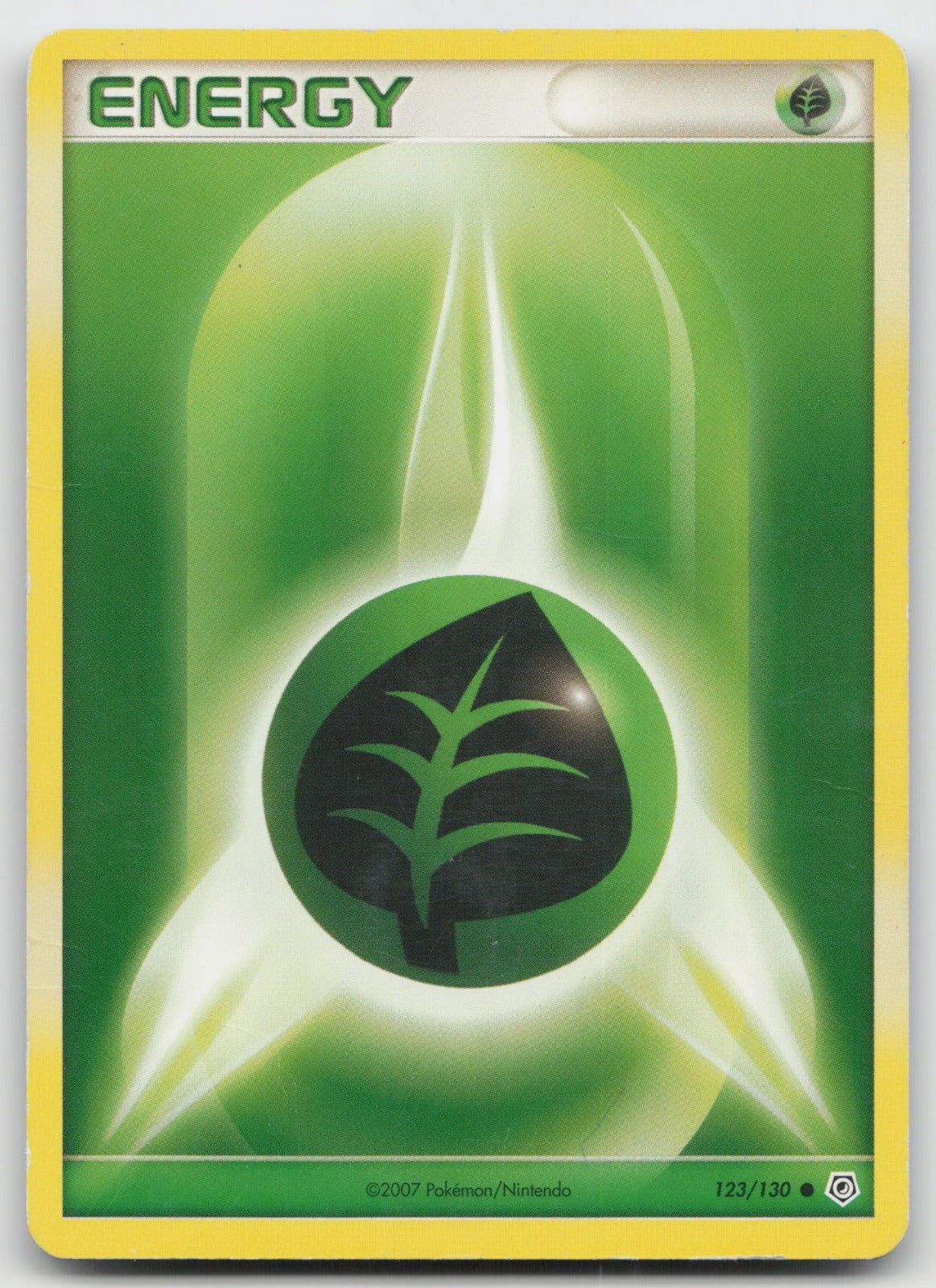 Grass Energy Common Diamond and Pearl 123/130 DMG